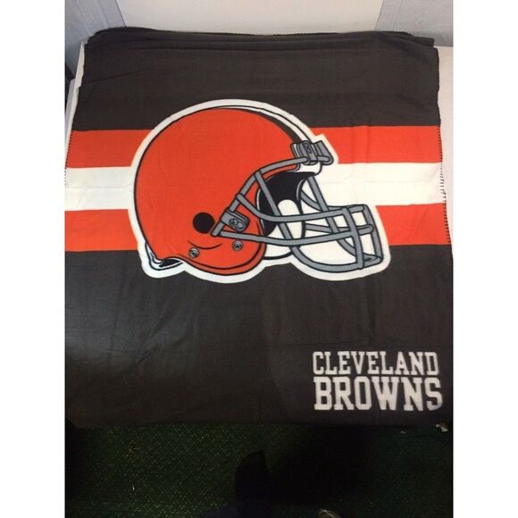CLEVELAND BROWNS  39" x 50"  FLEECE Stadium BLANKET SEASON TICKET HOLDER Gift - Picture 1 of 5
